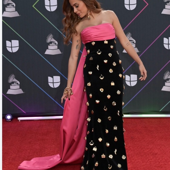 Authentic Moschino Couture formal gown - Picture 4 of 5